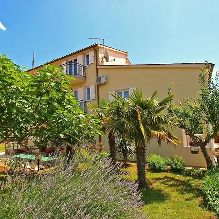 Fuer 6 Personen Ca 100 Qm In Fazana, Istrien Istrische Riviera Apartment *