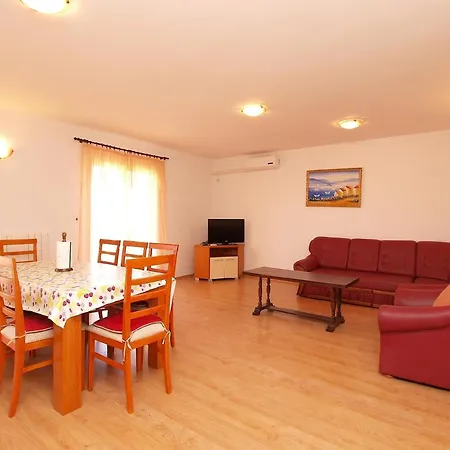 Fuer 6 Personen Ca 100 Qm In Fazana, Istrien Istrische Riviera Apartment Fazana
